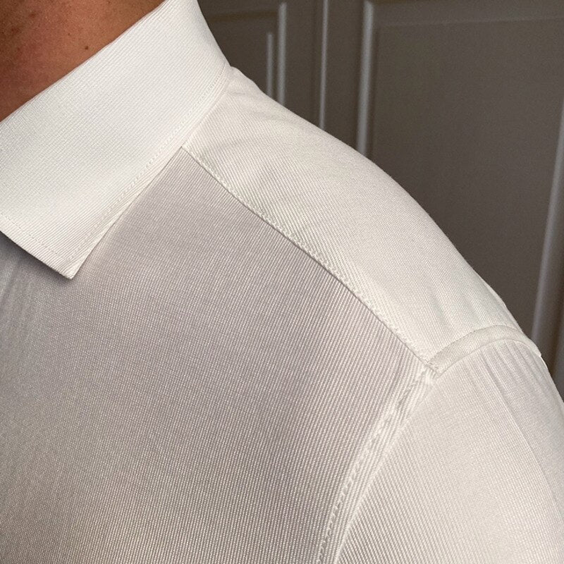 Italiano Men's Elegant Button-Up Shirt