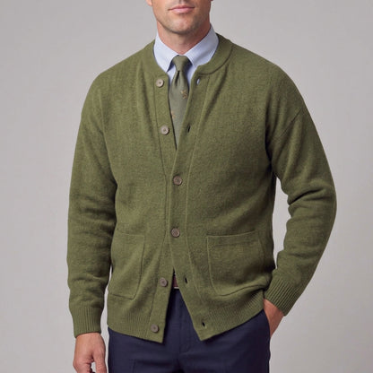 Gestrickte Strickjacke mit Knopfleiste