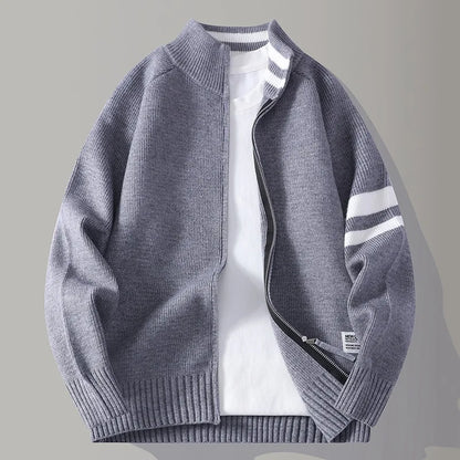 Striksweater med lynlås