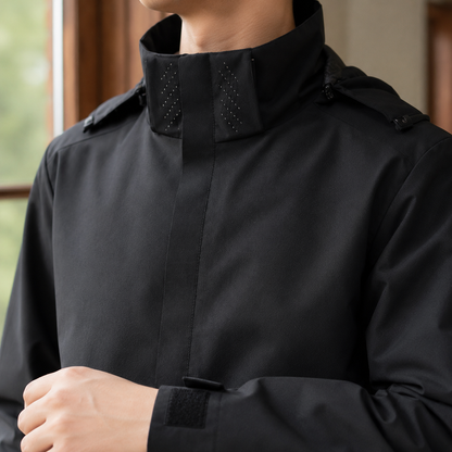 Gewebte Jacke mit Kapuze und hohem Kragen